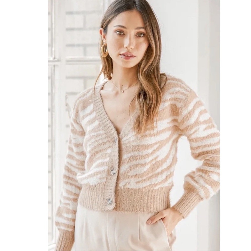 Lulus Zebra Cardigan Womens Medium Tan White Eyelash Knit Buttons Cropped NWT